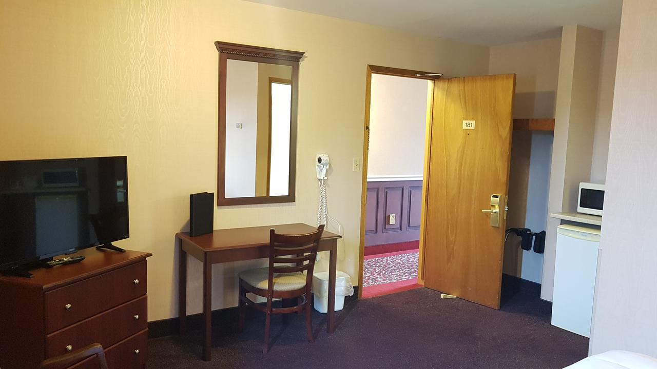 Queens Arms Inn تشارلوت تاون المظهر الخارجي الصورة
