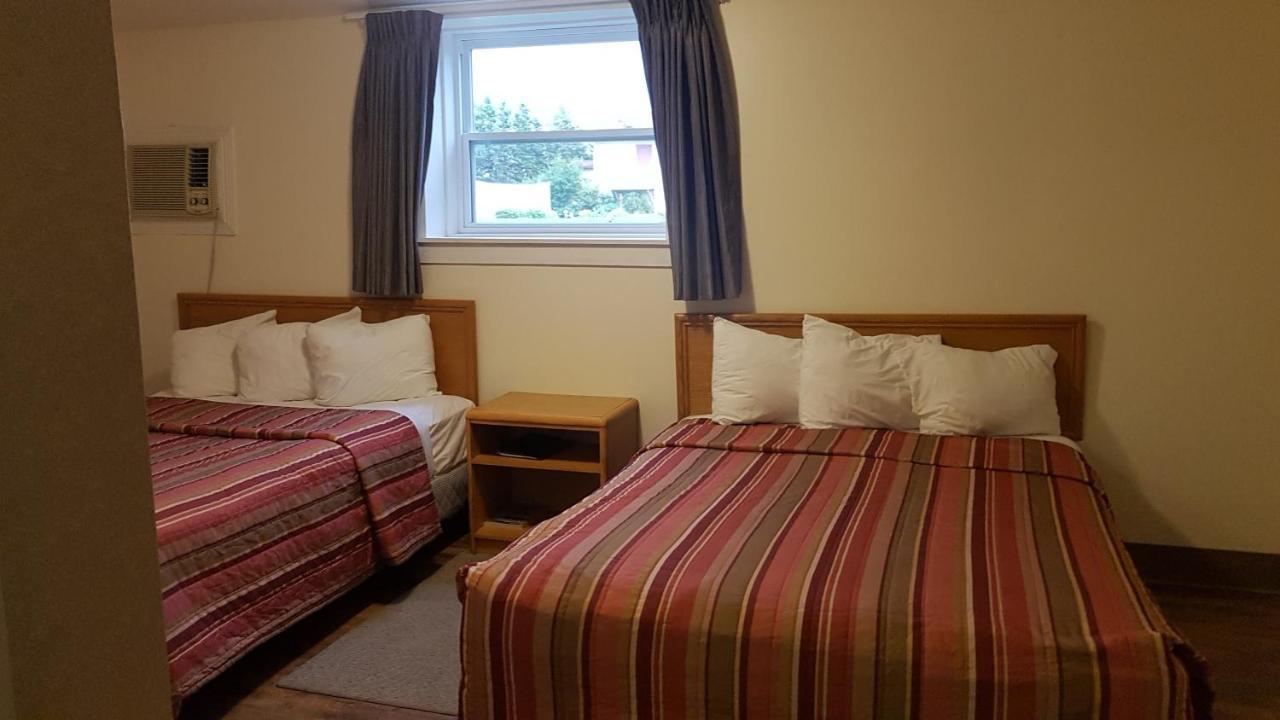 Queens Arms Inn تشارلوت تاون المظهر الخارجي الصورة